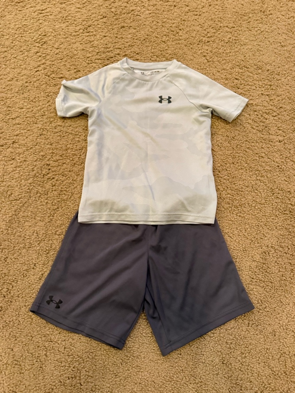 Under Armour Boys shirt and short set